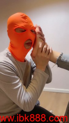 图片[12]_套路直播【梦涵大大】艺校女神耳光/骑马/踩踏/恋足/坐垫 bf23417_绳缚吧