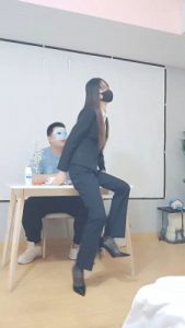 【美娜格格】剧情-霸道总裁归来-捆绑/舔地板酸奶/脚深喉/揪耳朵 bf28831_绳缚吧