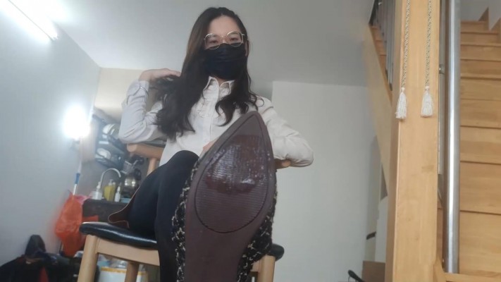 图片[13]_广州小鱼大人粤语黑丝第一视角羞辱贱嗨舔鞋钻胯_绳缚吧