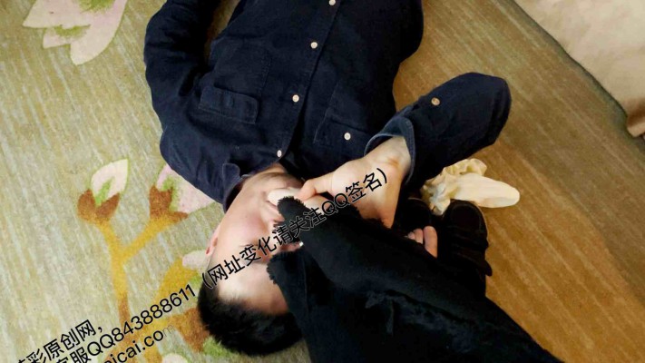 图片[16]_【第5风格】00后鲨鱼酱小主的首秀，踩脸tj深喉一起安排 YC-221231-5_绳缚吧