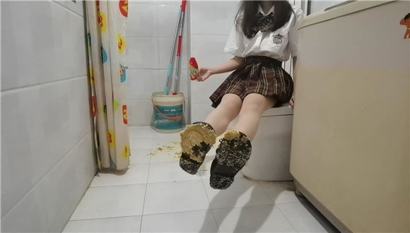 图片[10]_娇娇踩食物给你吃_绳缚吧