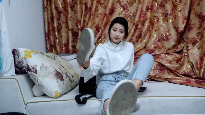 图片[2]_【校园女流氓】安诺白袜脚下羞辱贱奴POV_绳缚吧