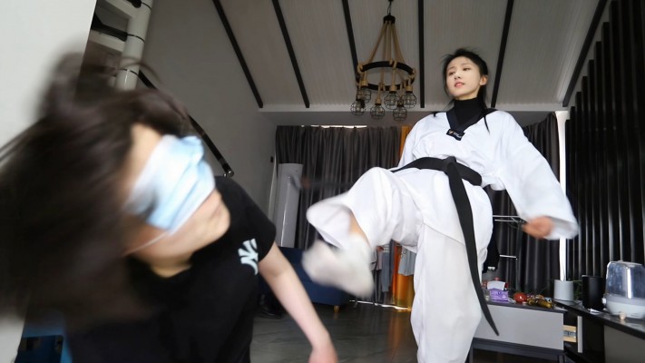 图片[3]_【惑心】跆拳道美女臭脚要狗命_绳缚吧