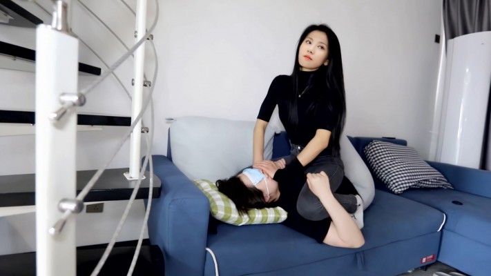 图片[18]_【惑心】牛仔裤坐脸臭白袜窒息_绳缚吧