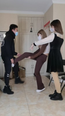 图片[7]_双女神模特踢裆耳光闻脚 YC-220905-3_绳缚吧