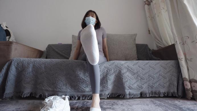 图片[2]_【贝琳】健身女教练的沙包 腿绞强迫狗奴闻健身臭棉袜闻舔臭丝脚踢裆踩头 YC-220824-8_绳缚吧