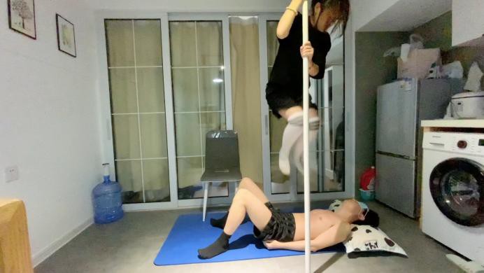 图片[8]_【萝莉酱】足球健将小玉首调 穿了半个多月没洗的脏袜子蹦跳踩踏闻舔臭脚_绳缚吧