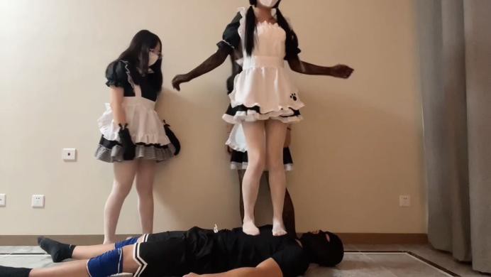 图片[9]_【珂玥】三女仆小姐姐调戏玩弄女仆小姐姐丝袜美脚跳踩踢打闻脚群虐臭狗奴YC-220719-4_绳缚吧
