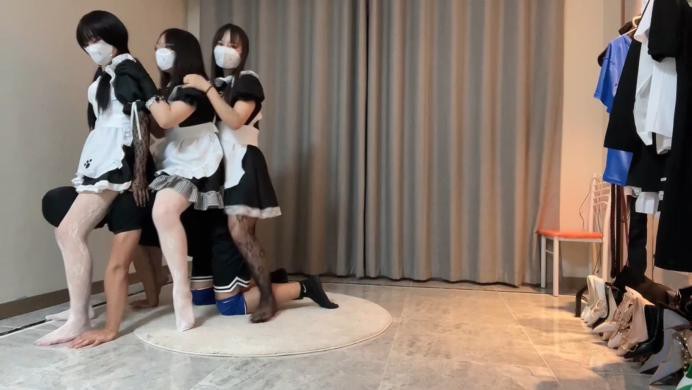 图片[14]_【珂玥】三女仆小姐姐调戏玩弄女仆小姐姐丝袜美脚跳踩踢打闻脚群虐臭狗奴YC-220719-4_绳缚吧