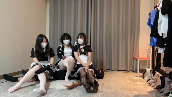 图片[16]_【珂玥】三女仆小姐姐调戏玩弄女仆小姐姐丝袜美脚跳踩踢打闻脚群虐臭狗奴YC-220719-4_绳缚吧