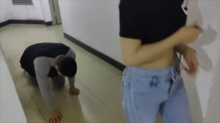 【00后小彤】遛狗回家让贱狗清理鞋底喝袜子水 YC-220711_绳缚吧