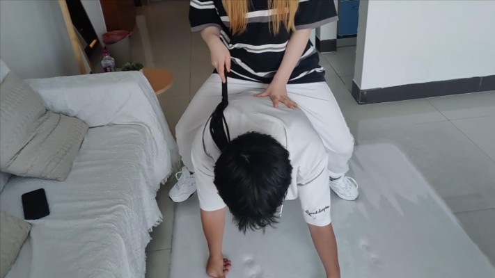 图片[3]_【子怡工作室】双S运动鞋调教鞭打踩踏 YC-220607_绳缚吧