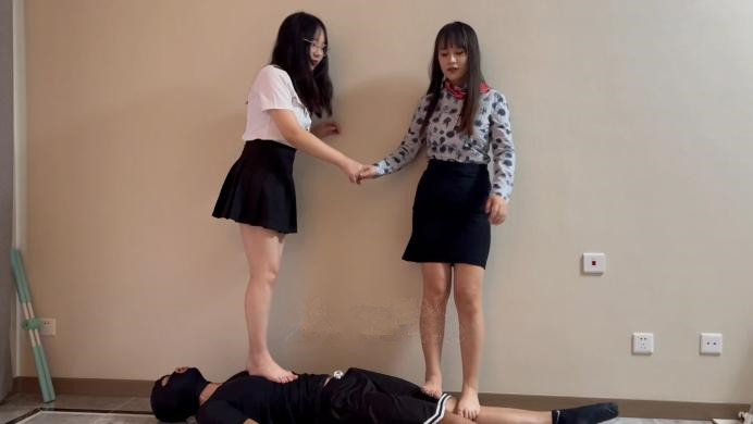 图片[15]_珂玥空姐双人踩踏_绳缚吧