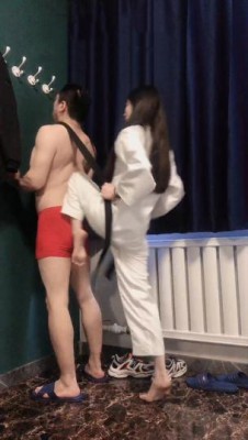 图片[7]_剧情-初柒双s跆拳黑帮女老大带女手下审讯叛徒【LAPAPA】双S踢踹踩裆深喉 YC-220704-3_绳缚吧