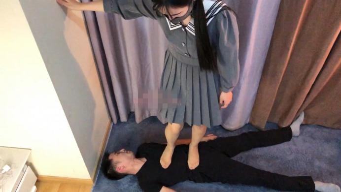 图片[5]_Kitty女王首调の丝足爆踩地毯_绳缚吧