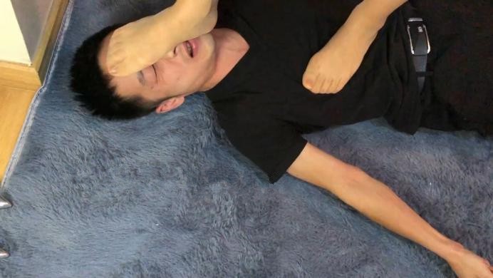 图片[9]_Kitty女王首调の丝足爆踩地毯_绳缚吧