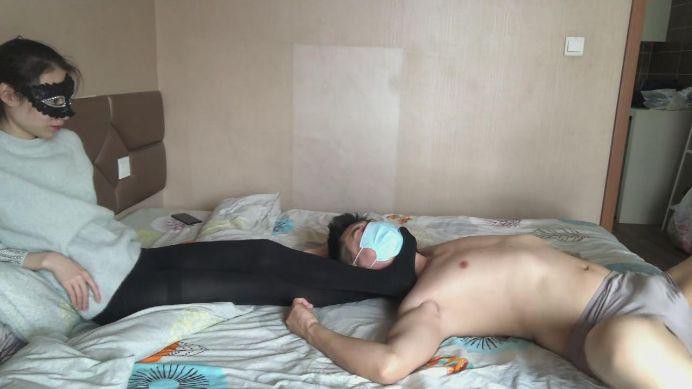图片[2]_新式黑丝美腿美脚虐颈_绳缚吧