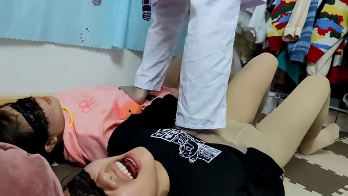 图片[8]_【00后蕬小乃】下班休闲踩踩女M YC-220518_绳缚吧