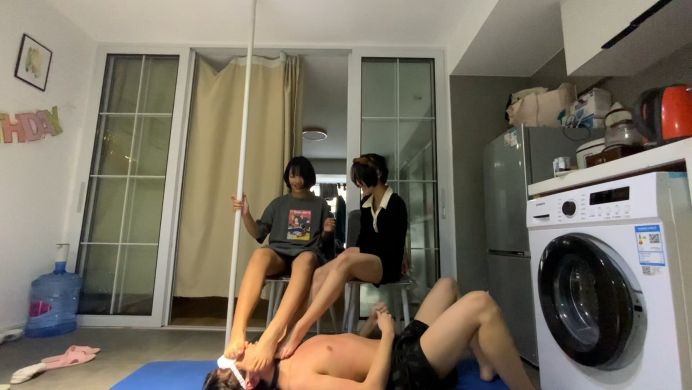 图片[14]_精神小妹超短裙暴虐-真实校园小太妹的疯狂踩踏踢裆吃袜子羞辱 YC-220505-9_绳缚吧