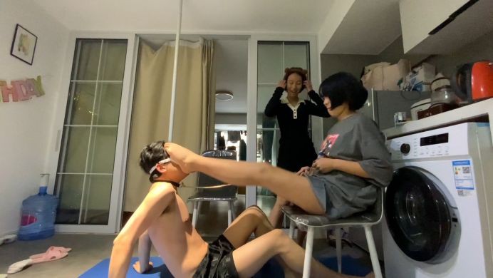 图片[15]_精神小妹超短裙暴虐-真实校园小太妹的疯狂踩踏踢裆吃袜子羞辱 YC-220505-9_绳缚吧