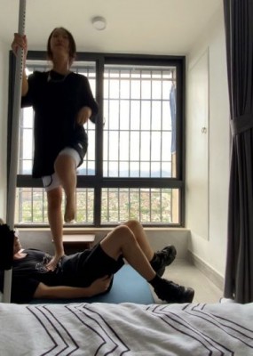 图片[3]_四小主第一次的踩踏体验_绳缚吧