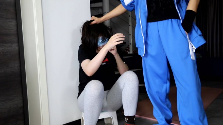 图片[2]_【惑心】女校霸爆踩女奴踩爆_绳缚吧