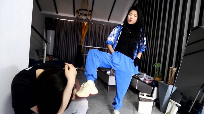 图片[3]_【惑心】女校霸爆踩女奴踩爆_绳缚吧