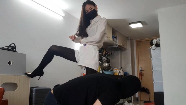 图片[3]_白领小鱼大人黑丝高跟大长腿羞辱胯下狗，命令钻胯，践踏狗头 YC-220429_绳缚吧
