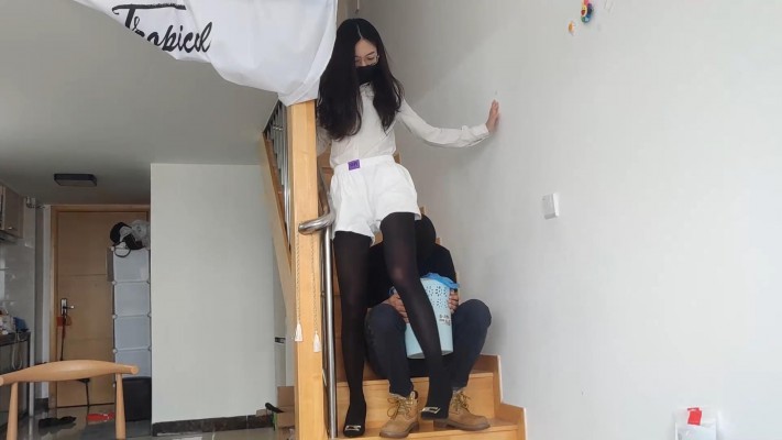 图片[13]_白领小鱼大人黑丝高跟大长腿羞辱胯下狗，命令钻胯，践踏狗头 YC-220429_绳缚吧