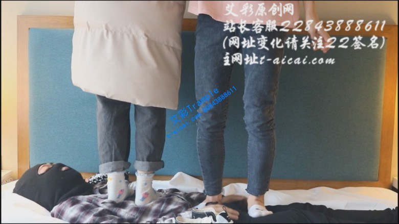 图片[9]_【小彤双人踩踏】和篮球姐姐在哥哥身上玩耍 YC-200109-5_绳缚吧