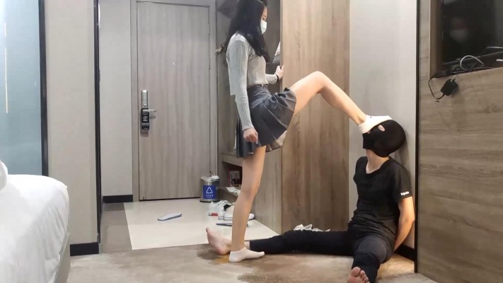 图片[7]_小鱼女神白袜小白鞋踢裆 YC-220301-4_绳缚吧