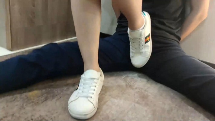 图片[8]_小鱼女神白袜小白鞋踢裆 YC-220301-4_绳缚吧