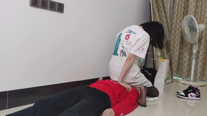 图片[12]_168cm中山少女姿默黑丝AJ全体重踩踏，坐脸，羞辱清理鞋子 YC-220219-6_绳缚吧
