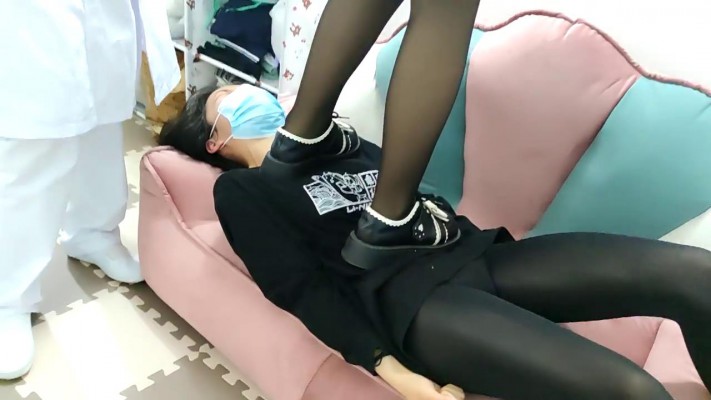 图片[5]_【00后蕬小乃】全体重踩踏瘦小女M YC-220202_绳缚吧