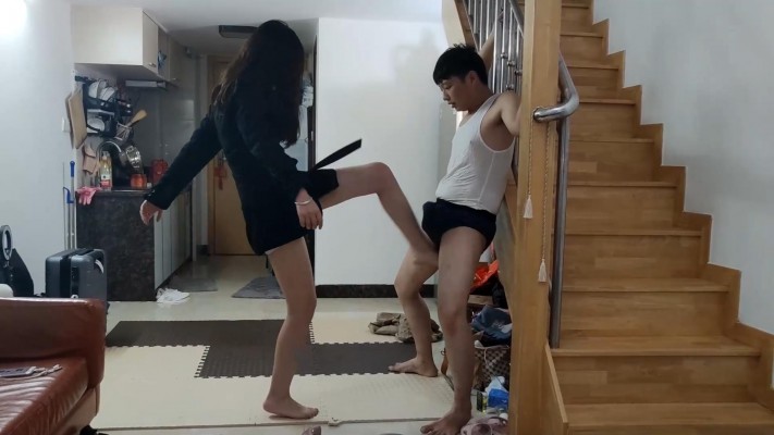 图片[9]_小鱼女神凉高+裸色高跟裸足踢裆猥琐佬 YC-220114_绳缚吧