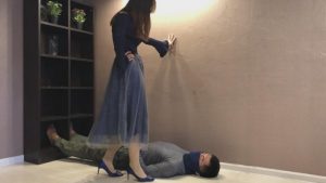 超级美女 踩踏调教 YC-220113-6_绳缚吧