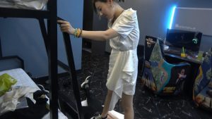 【彼岸花】导员踢踹教育网瘾少年 YC-211221-8_绳缚吧