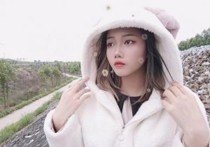 【00后蕬小乃】和歆儿，老师三人群踩瘦M，恋足深喉 YC-211012-7_绳缚吧