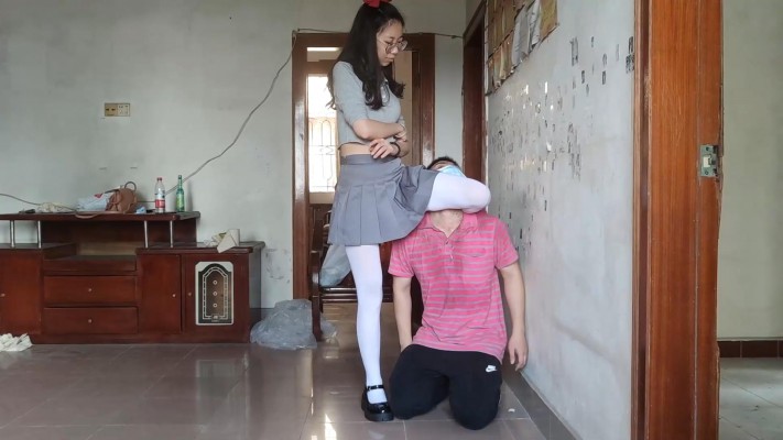 图片[12]_小鱼女神jk萝莉鞋高位踩间谍_绳缚吧
