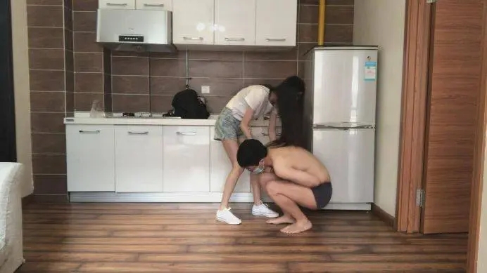 图片[6]_蛋颤！白色帆布甜辣风格连续超狠踢裆！_绳缚吧