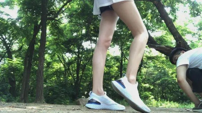 图片[13]_校花尽情释放发泄踢裆_绳缚吧