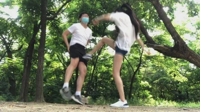 图片[16]_校花尽情释放发泄踢裆_绳缚吧