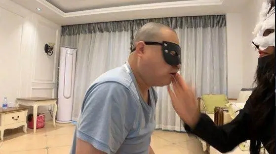 图片[9]_妆主&耳光虐绿帽_绳缚吧