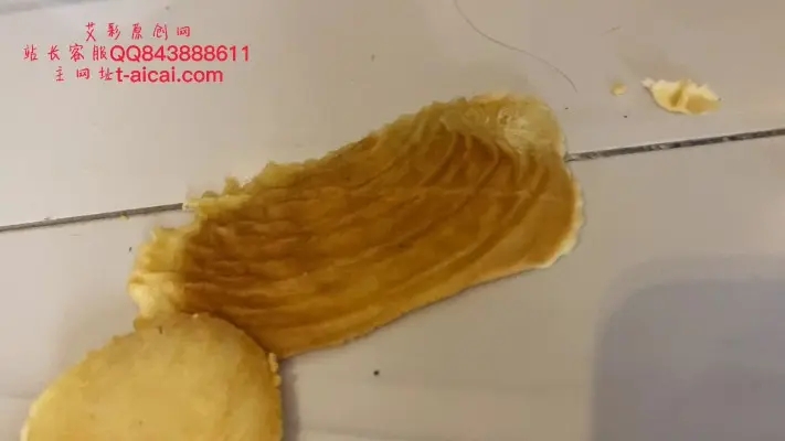 图片[4]_【泽泽女主】泽泽女主匡威 耐克踩食物喂贱狗香蕉酸奶_绳缚吧