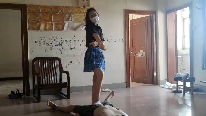 图片[7]_小鱼姐姐白袜调教尾随偷闻鞋子贱货_绳缚吧