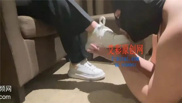 图片[3]_【佳萌女神】佳萌女神小白鞋调教恋足贱奴_绳缚吧