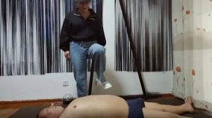 【傲视之巅·冰】运动装调教_绳缚吧