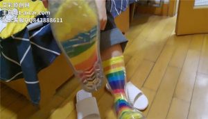 【橘子粥】极限挑战！透明鞋加彩虹袜的连续踏步跳踩_绳缚吧