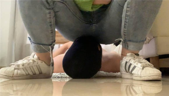 图片[5]_【Betty】超脏贝壳头臭短袜羞辱地毯_绳缚吧
