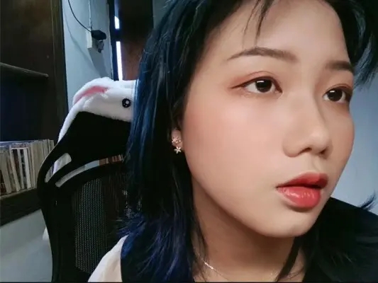 【00后蕬小乃】踩档虐裆，踢裆，恋足舔脚_绳缚吧